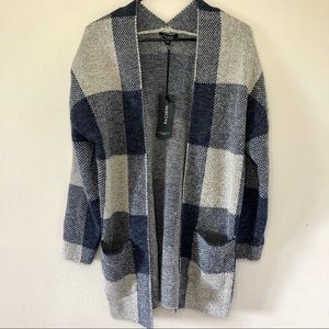 ✨SALE✨ NWT Flannel Shacket Cardigan